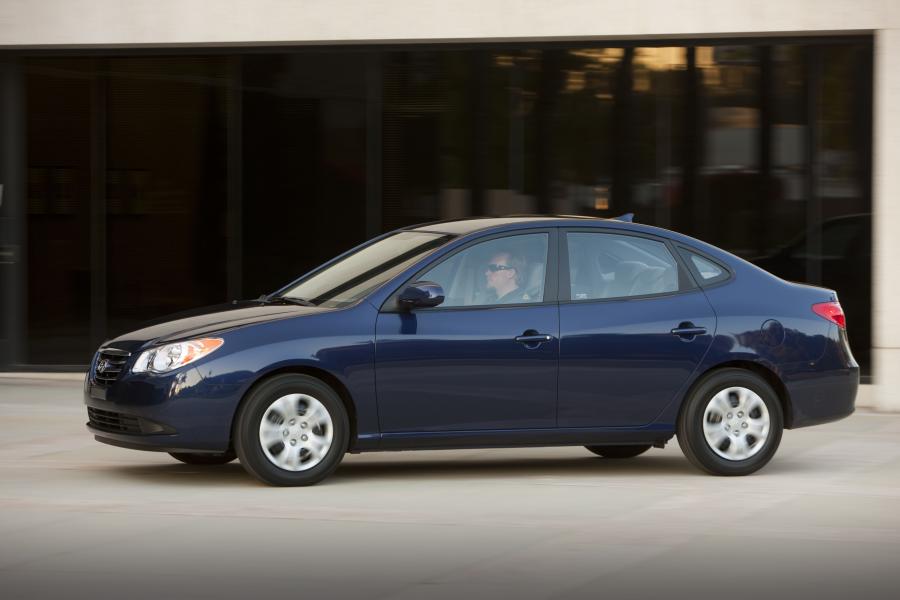  Hyundai Elantra Blue 2010 года  (фото 23 из 32)